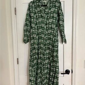 Livro Green Floral Long Sleeve Dress